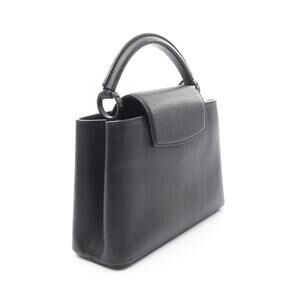 Louis Vuitton Capucines handbag Taurillon leather black